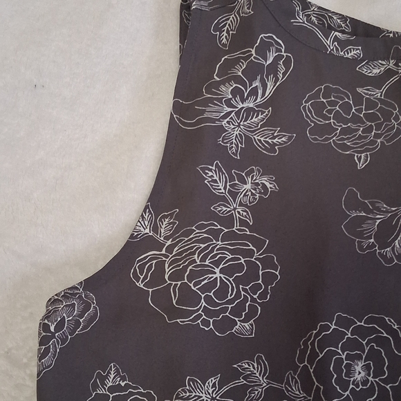 LOFT Floral Sleeveless Blouse - Charcoal - Picture 4 of 11